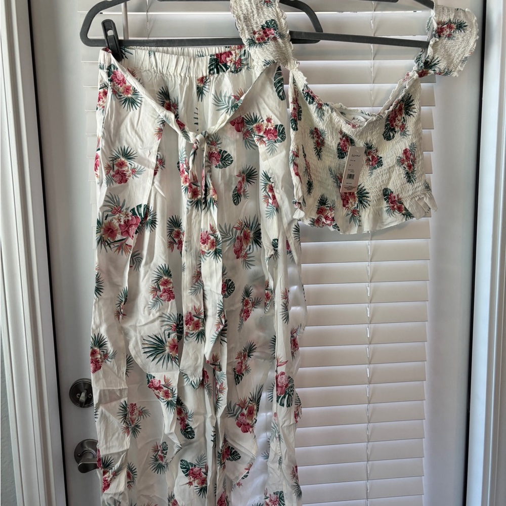 Floral Two-Piece Set with Tropical Print